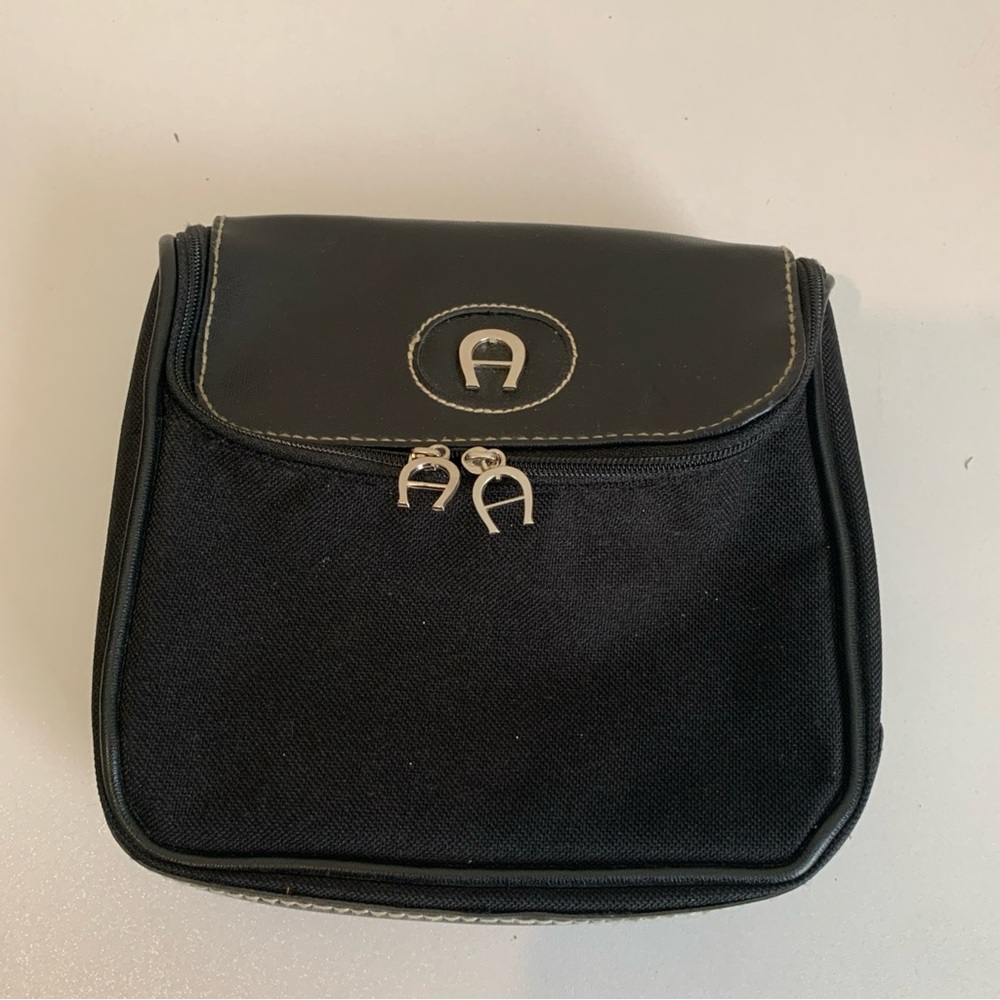 Signet Black Zip Pouch with Logo